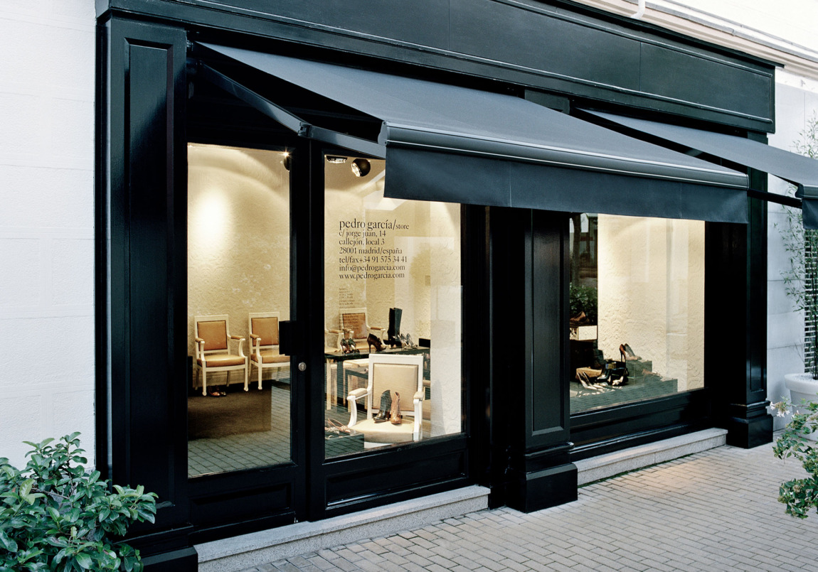 shop design pedro garcía clase bcn – Clase bcn