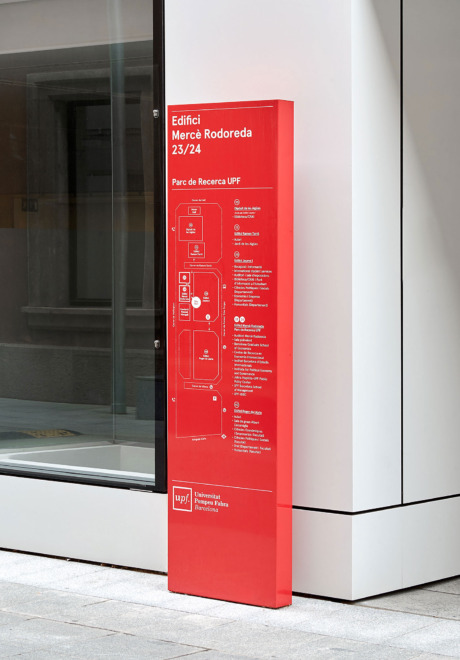 UPF signage board at Ciutadella campus – Clase bcn