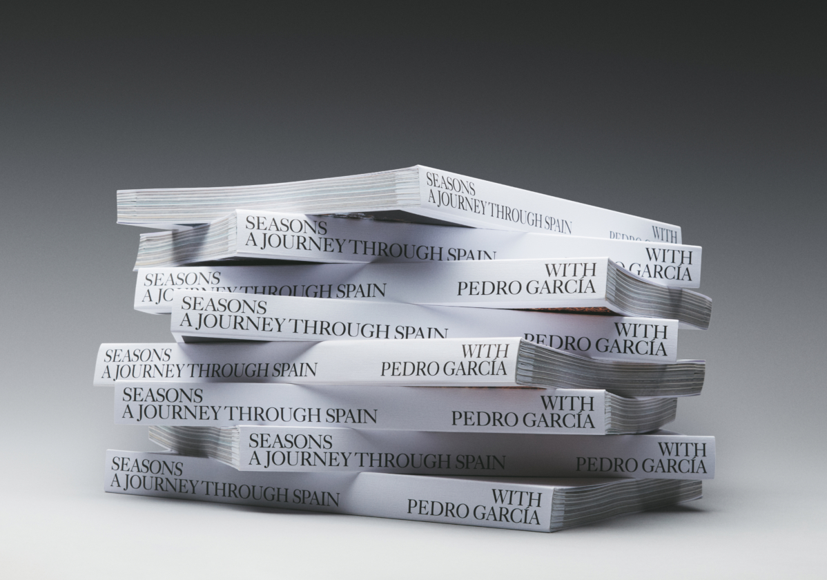 Conceptualized, edited, and designed a book by Clase Bcn for Pedro García, a footwear brand based in Elda, Spain. – Clase bcn